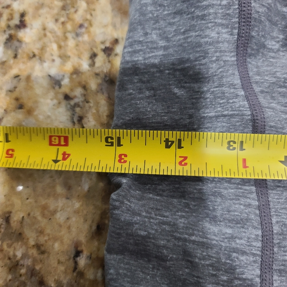 Lululemon top! - Picture 4 of 5